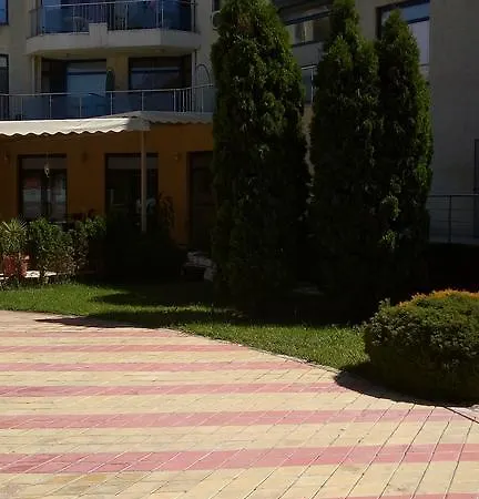 Apartmán Rainbow Economy Studio Nova *