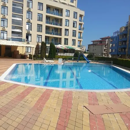 Apartmán Rainbow Economy Studio Nova